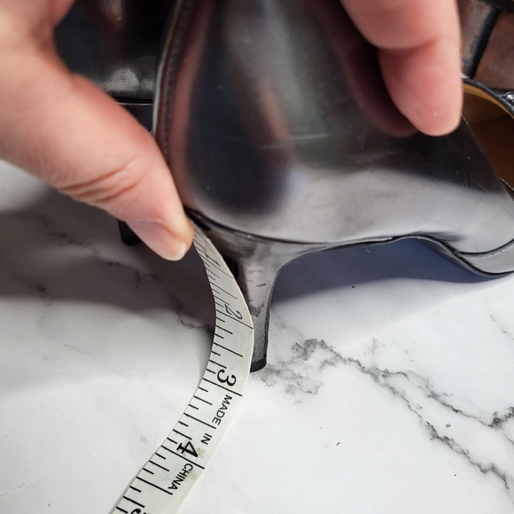 Banana Republic Metallic Gun Metal Gray Tasseled Heels - Picture 6 of 13